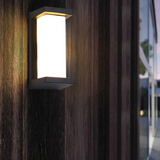 Modern Black & White Outdoor Wall Light - Durable Exterior Wall Lantern for Gardens 1
